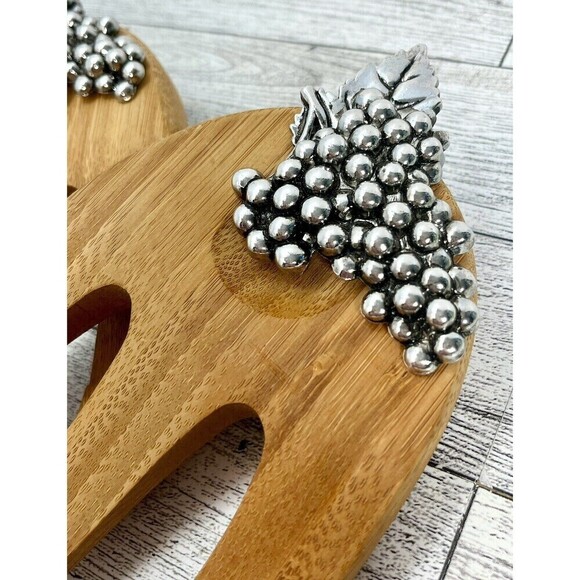 MudPie Wood & Silver Metal Grapes Salad Hands Servers Fruit Coastal Summer Party - Picture 2 of 8
